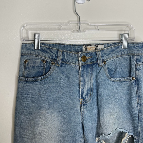 Boohoo High Waisted Distressed Jeans - Picture 6 of 7